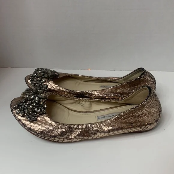 Vera Wang Lavender Leather Pink Metallic Peek Toe Rhinestone Flats - Picture 7 of 8